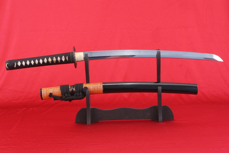 foto V�prodej! Wakizashi IWADE ru�n� kovan� z oceli 1095 a re�ln�m hamonem od firmy Kawashima